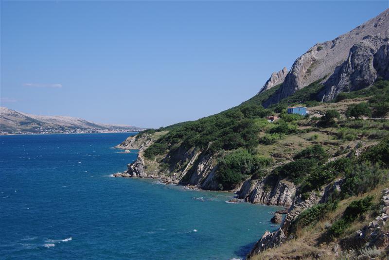 kamenita i pješčana plaža pag